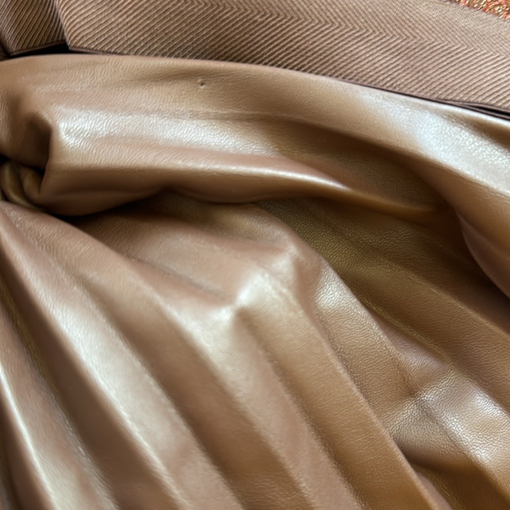 House of Harlow skirt - Picture 6 of 7